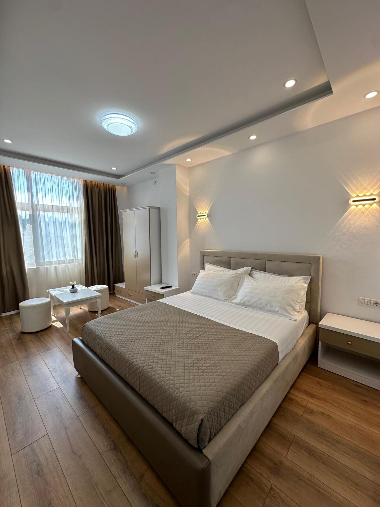 Hotel Arberia Tiranë Ngoại thất bức ảnh