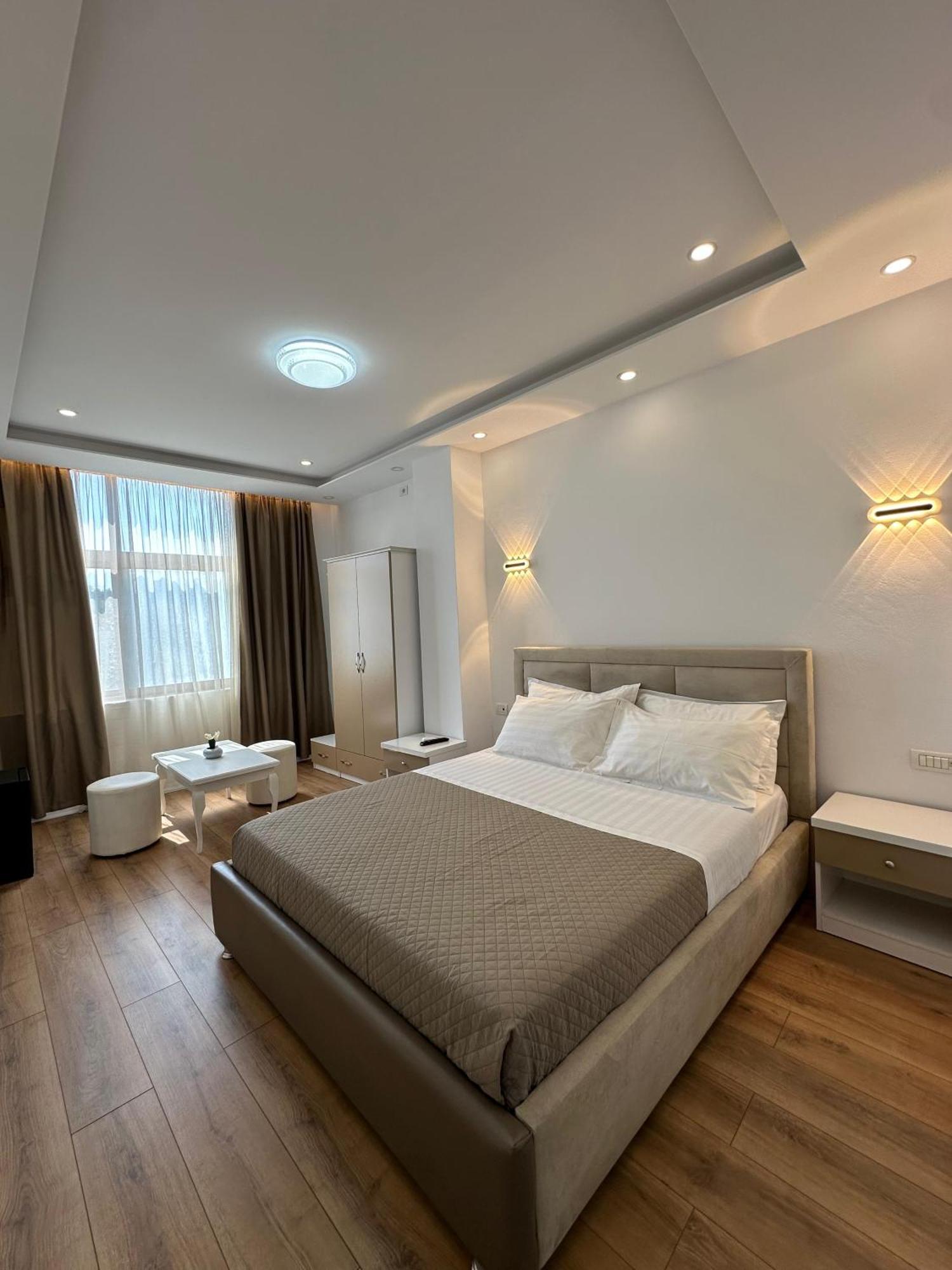 Hotel Arberia Tiranë Ngoại thất bức ảnh