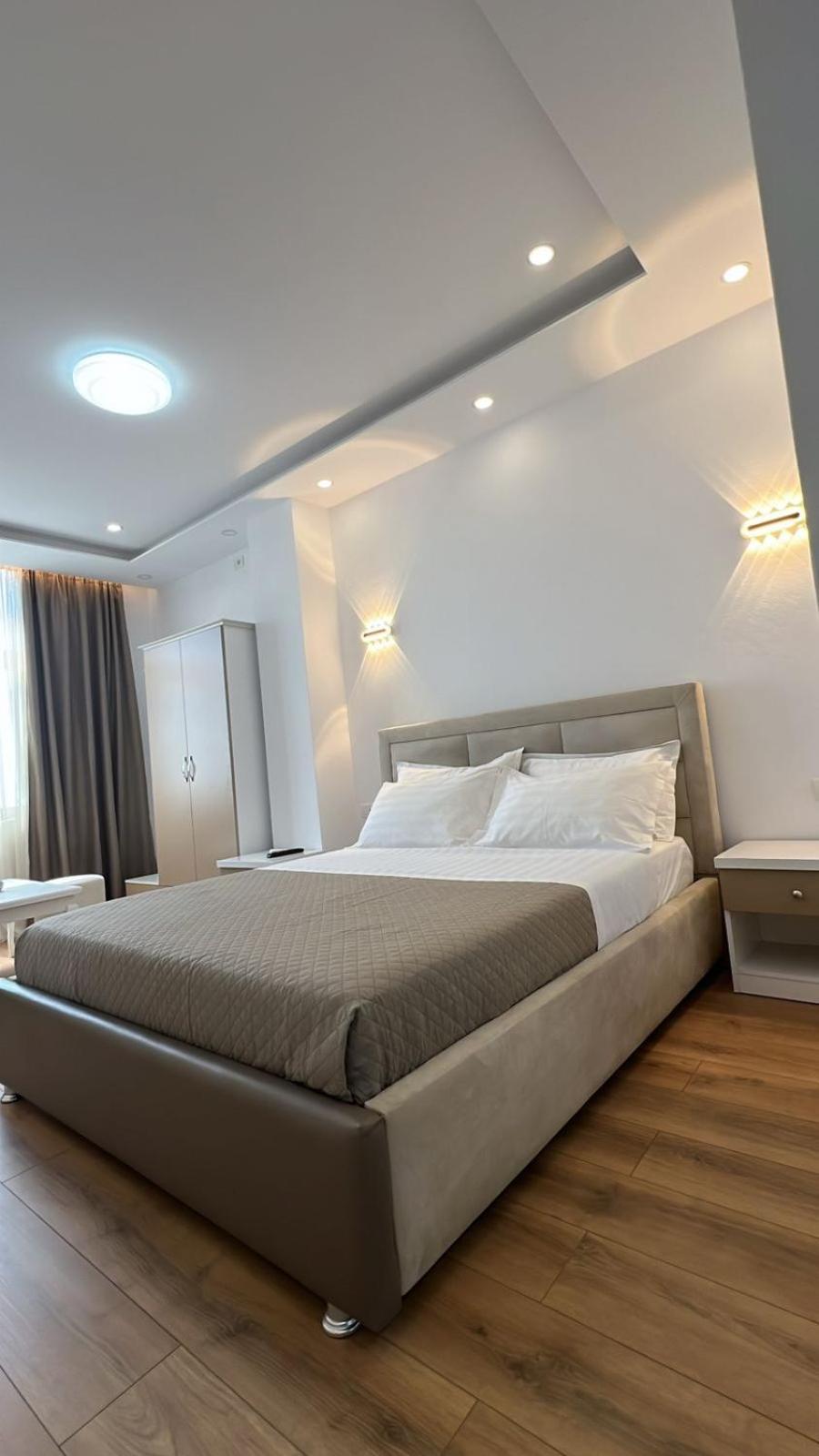 Hotel Arberia Tiranë Ngoại thất bức ảnh