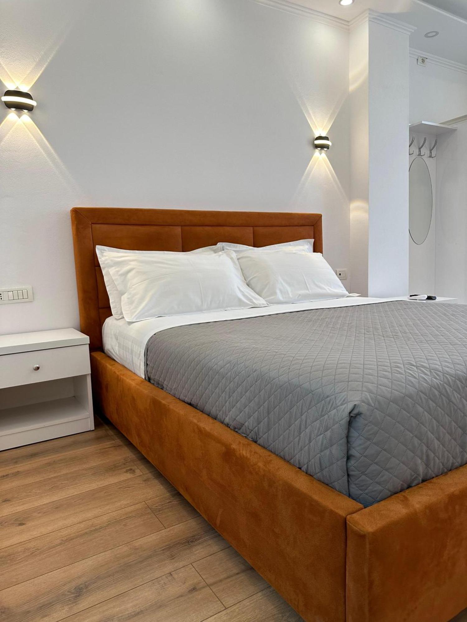 Hotel Arberia Tiranë Ngoại thất bức ảnh