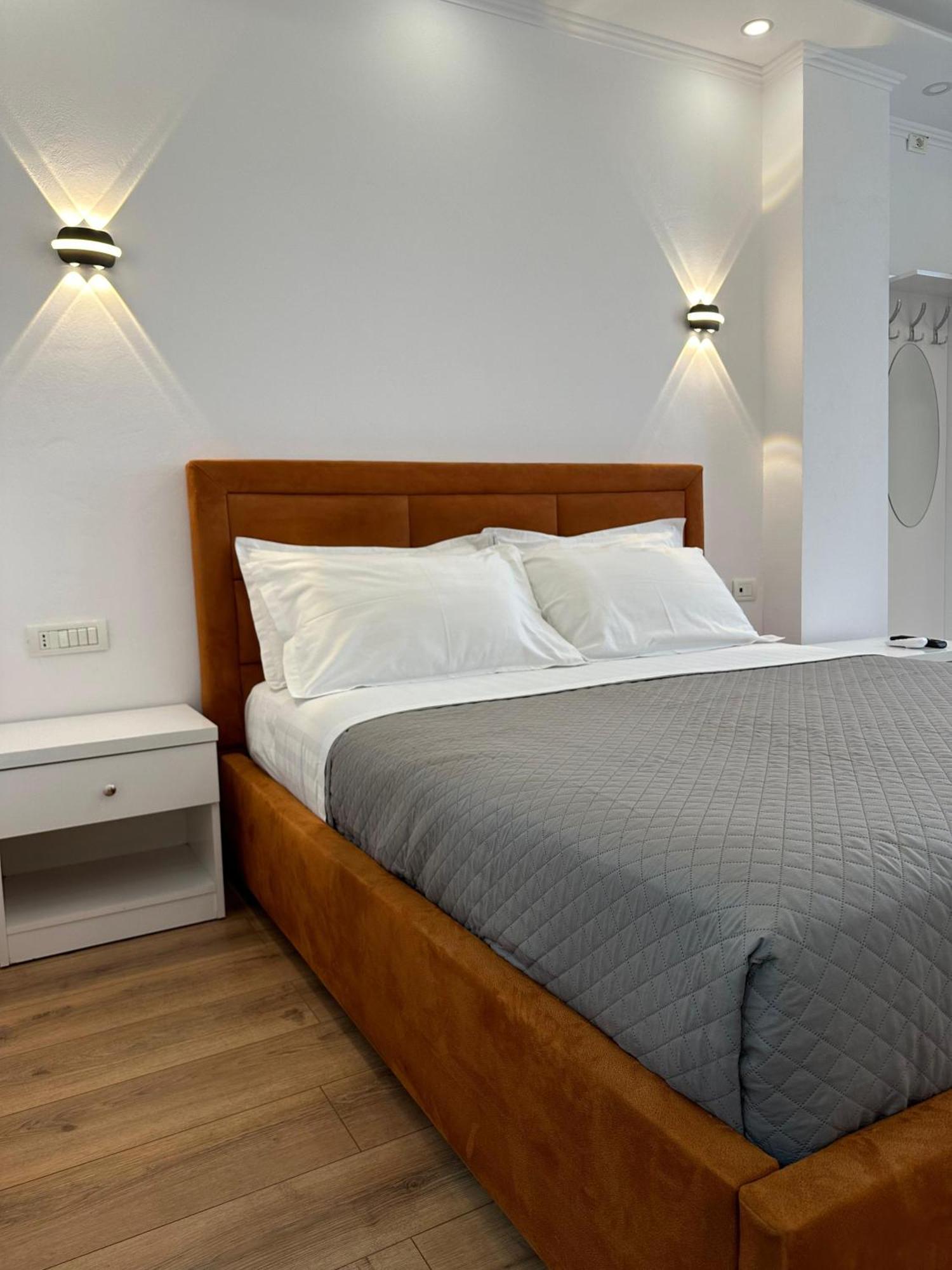 Hotel Arberia Tiranë Ngoại thất bức ảnh